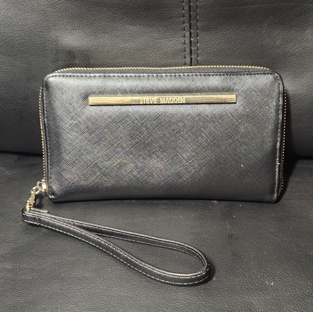 Black Steve Madden Wallet